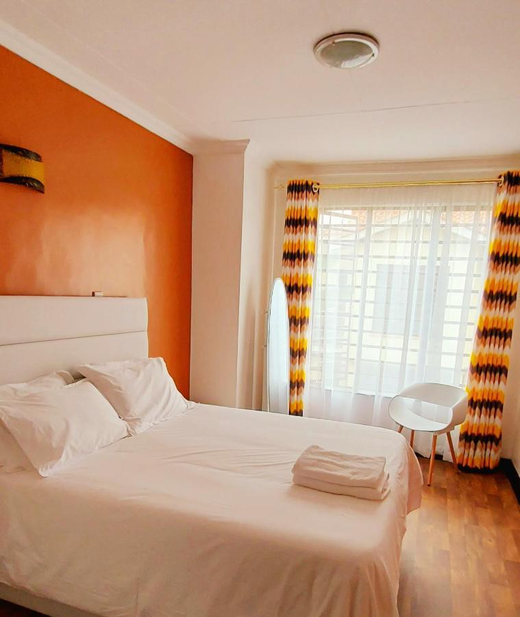 Pleasant Nest Homestay Near Jkia Airport And Sgr Station Nairobi Exteriör bild